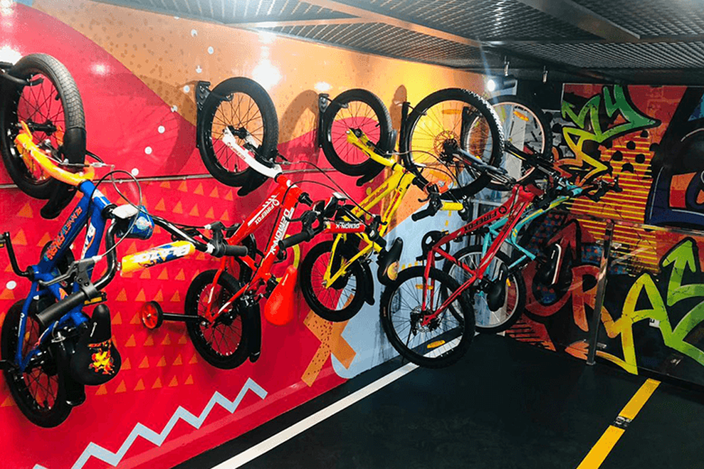 Jhandewalan hot sale cycle market
